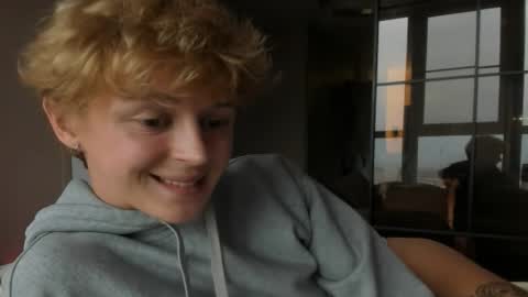 angel_andreww online show from April 2026 03:25:02 PM