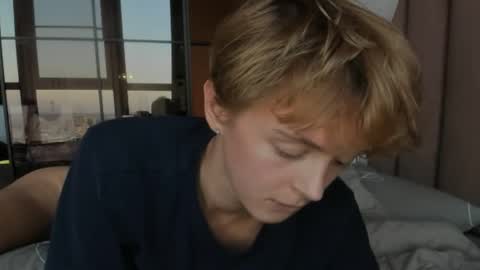 angel_andreww online show from April 2026 04:12:02 PM
