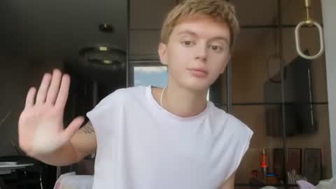 angel_andreww online show from June 2026 10:48:01 AM