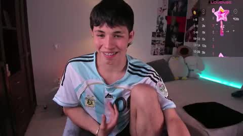 Angel   help me with 100 thumbs up online show from September 2025 10:32:02 PM