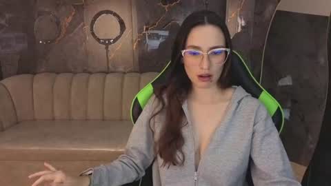 angel_bloom_cn online show from July 2026 01:29:02 PM
