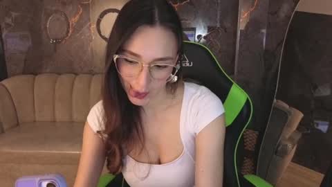 angel_bloom_cn online show from July 2026 01:04:02 PM