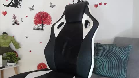 Snapshot of angel_curl chatting on September 2025 05:24:01 PM Angel Curl online show from September 2025 05:24:01 PM