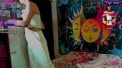 Snapshot of angel_dust9 chatting on February 2025 05:21:02 AM Angel dust9 online show from February 2025 05:21:02 AM