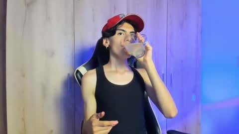 angel_dustt1 online show from June 2026 07:48:01 PM