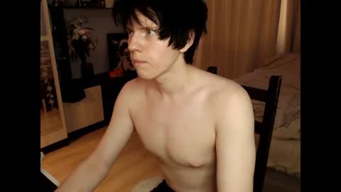 Snapshot of angel_fear chatting on June 2026 02:53:01 AM Ray online show from June 2026 02:53:01 AM