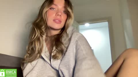 Snapshot of angel_from_sky chatting on February 2025 01:09:02 PM Greetings Jess online show from February 2025 01:09:02 PM