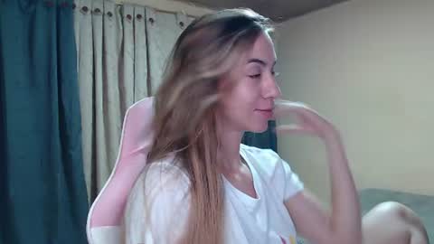 Snapshot of angel_girl10 chatting on July 2026 11:41:02 PM Angel Girl online show from July 2026 11:41:02 PM