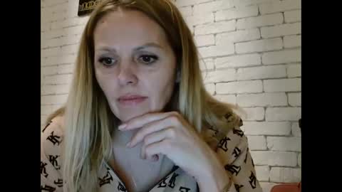 Snapshot of angel_girllovemy chatting on November 2025 03:29:02 PM ANGEL online show from November 2025 03:29:02 PM