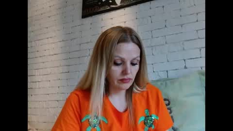 Snapshot of angel_girllovemy chatting on December 2025 09:18:01 AM ANGEL online show from December 2025 09:18:01 AM