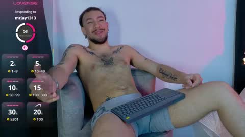 angel_kyrozz online show from May 2026 06:49:02 PM