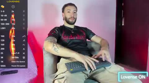 angel_kyrozz online show from June 2026 07:09:01 PM