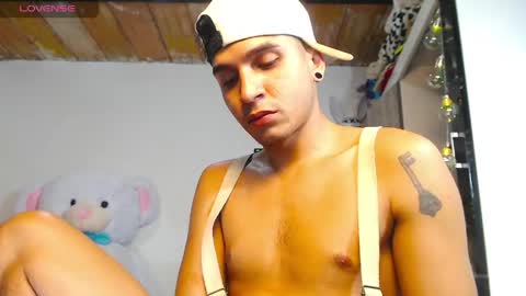 Snapshot of angel_latinboy chatting on April 2026 01:57:02 PM Angel online show from April 2026 01:57:02 PM