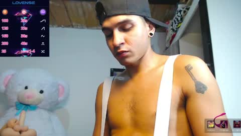 Snapshot of angel_latinboy chatting on April 2026 02:32:01 PM Angel online show from April 2026 02:32:01 PM
