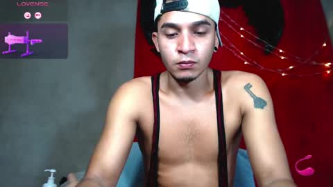 Snapshot of angel_latinboy chatting on May 2026 01:28:02 PM Angel online show from May 2026 01:28:02 PM