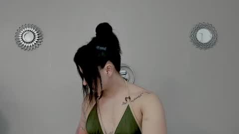 Snapshot of angel_martins chatting on October 2025 10:42:02 PM Angel online show from October 2025 10:42:02 PM