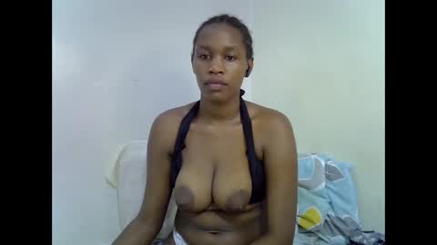 Snapshot of angel_mia5 chatting on November 2025 10:54:01 PM angel_mia5 online show from November 2025 10:54:01 PM