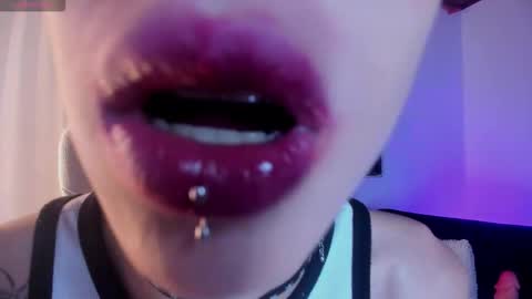 Angel online show from October 2025 04:52:01 AM