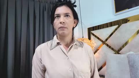 Nicolle  online show from July 2026 11:19:02 AM