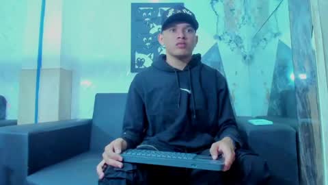 angel_villareal_ online show from April 2026 11:52:02 AM