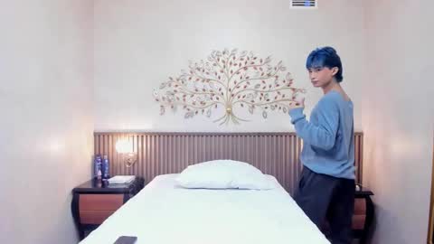 Angel  online show from November 2025 01:47:01 AM