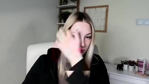 Snapshot of angela21babe chatting on February 2026 06:31:02 AM Angela online show from February 2026 06:31:02 AM