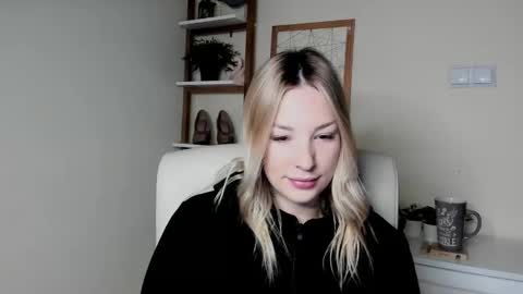 Snapshot of angela21babe chatting on February 2026 06:32:02 AM Angela online show from February 2026 06:32:02 AM