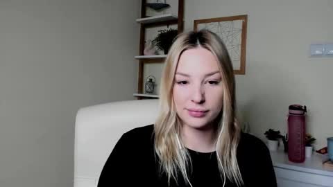 Snapshot of angela21babe chatting on February 2026 06:33:02 AM Angela online show from February 2026 06:33:02 AM