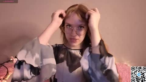 Snapshot of angela_flowers chatting on January 2026 01:21:02 AM Angela online show from January 2026 01:21:02 AM