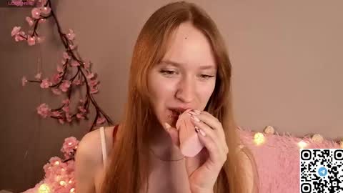 Snapshot of angela_flowers chatting on January 2026 07:34:01 AM Angela online show from January 2026 07:34:01 AM