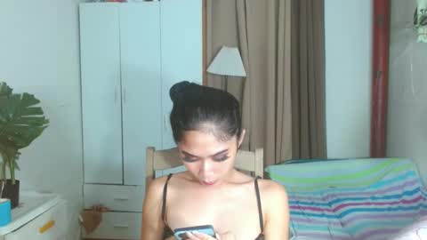 Snapshot of angela_mccollins chatting on January 2025 09:09:02 PM angela online show from January 2025 09:09:02 PM