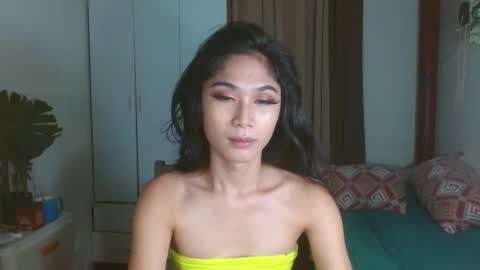 Snapshot of angela_mccollins chatting on January 2025 10:10:01 PM angela online show from January 2025 10:10:01 PM