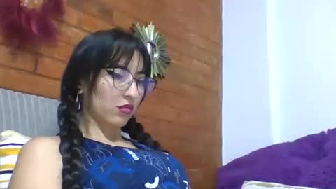  Angela  online show from December 2025 06:47:02 PM