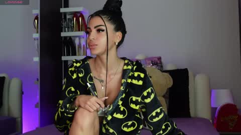 Angela online show from May 2026 12:43:01 PM