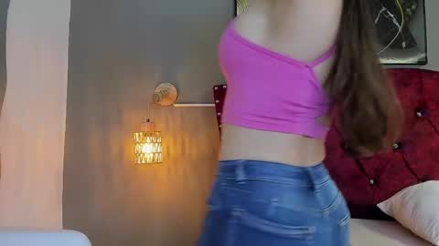 angela_nix online show from May 2026 04:04:01 PM