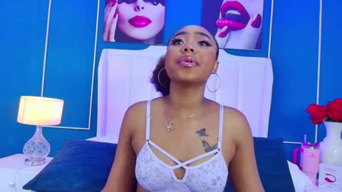 Angela Roberts online show from October 2025 04:24:01 AM