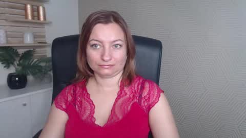 Angela online show from October 2025 05:30:01 AM