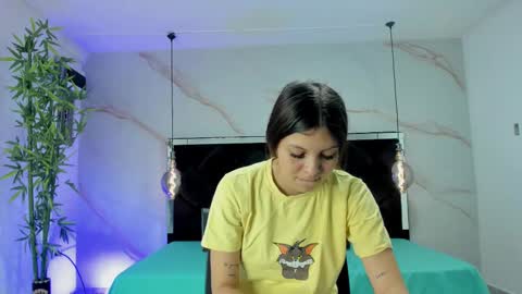 ANGELA online show from September 2025 12:05:02 PM