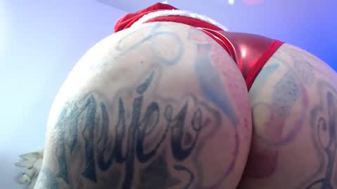 Snapshot of angelacianuro_2 chatting on December 2024 01:47:02 AM Angela Cianuro online show from December 2024 01:47:02 AM