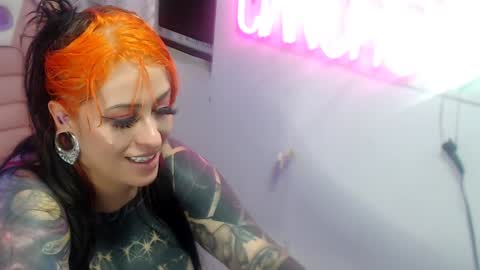 Snapshot of angelacianuro_2 chatting on December 2024 09:13:01 AM Angela Cianuro online show from December 2024 09:13:01 AM