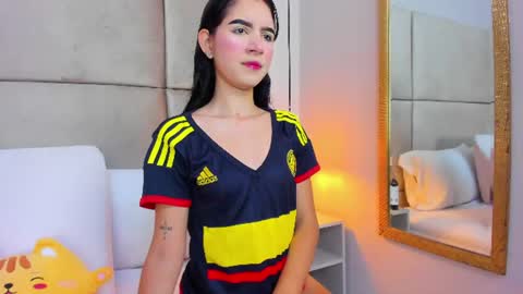 angelag_ online show from June 2026 04:18:02 AM