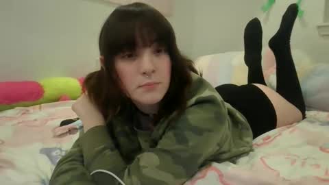 Snapshot of angelalice555 chatting on December 2025 10:00:01 AM angelalice555 online show from December 2025 10:00:01 AM