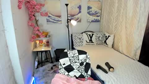 Snapshot of angelamorena chatting on May 2026 09:13:01 PM angelamorena online show from May 2026 09:13:01 PM