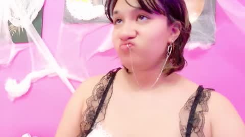 Snapshot of angelarumiee chatting on October 2025 08:19:01 PM Angela online show from October 2025 08:19:01 PM