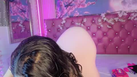 Angela online show from June 2026 07:59:01 PM