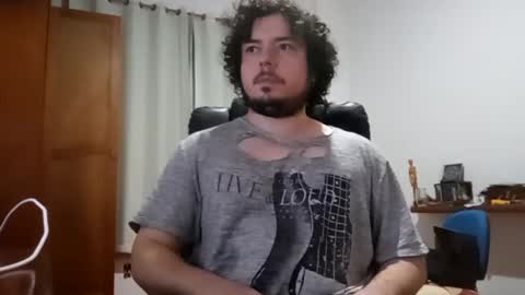 Snapshot of angelbuttslut chatting on January 2025 10:44:02 PM angelbuttslut online show from January 2025 10:44:02 PM