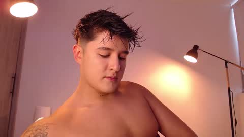 Snapshot of angelcossio chatting on December 2025 08:03:01 PM Angel online show from December 2025 08:03:01 PM