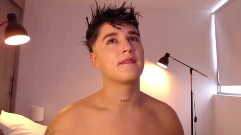 Snapshot of angelcossio chatting on December 2025 06:59:02 PM Angel online show from December 2025 06:59:02 PM