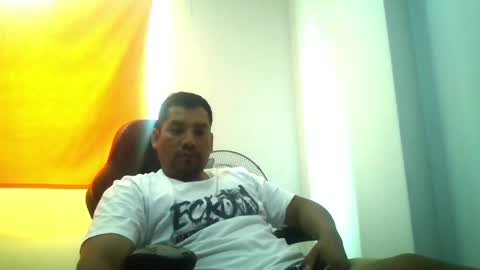 Snapshot of angeldavid90 chatting on April 2026 03:20:01 PM angeldavid90 online show from April 2026 03:20:01 PM