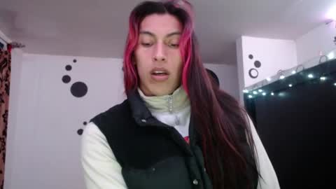 Snapshot of angele_johnson chatting on February 2025 02:08:02 AM angele online show from February 2025 02:08:02 AM